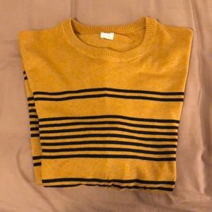 Gap sweater